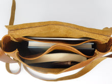 Load image into Gallery viewer, East Coast Messenger