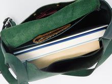 Load image into Gallery viewer, Athol Shoulder