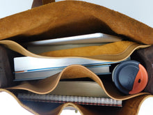 Load image into Gallery viewer, Yarmouth Messenger