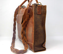 Load image into Gallery viewer, Windsor Shoulder Bag
