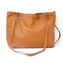 Charger l'image dans la galerie, New Haven Tote Bag