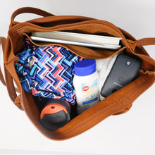 Charger l'image dans la galerie, New Haven Tote Bag