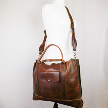 Load image into Gallery viewer, Windsor Shoulder Bag