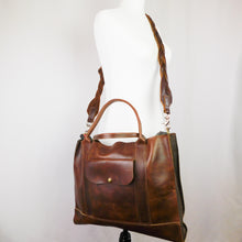 Load image into Gallery viewer, Windsor Shoulder Bag
